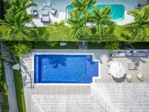 Exterior - 524 Warren Ln, Key Biscayne, FL 33149 photo 13 of 13
