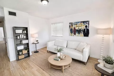 3915 N Meridian Ave #101, Miami Beach, FL 33140