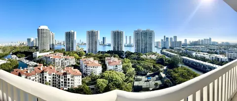 2000 Island Blvd #1801, Aventura, FL 33160