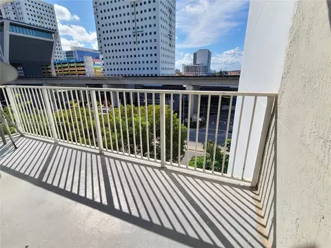 850 N Miami Ave #W-605, Miami, FL 33136