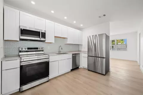3061 NW 2nd St, Fort Lauderdale, FL 33311