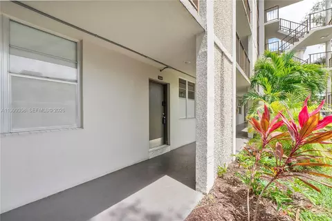 4851 NW 26th Ct #144, Lauderdale Lakes, FL 33313