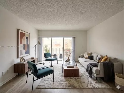 1900 W 68th St #B203, Hialeah, FL 33014