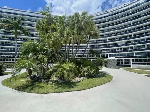 900 Bay Dr #311, Miami Beach, FL 33141