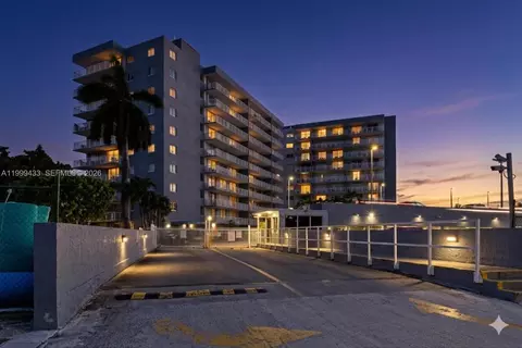 1800 NW 24th Ave #220, Miami, FL 33125