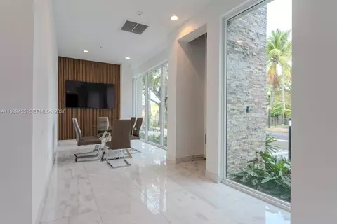 1850 Monroe St #410, Hollywood, FL 33020