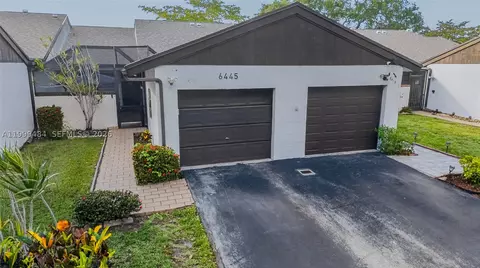 6445 W Pinehurst Cir W #D25, Tamarac, FL 33321