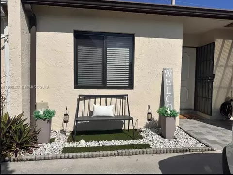 1751 NW 92nd Ave, Pembroke Pines, FL 33024