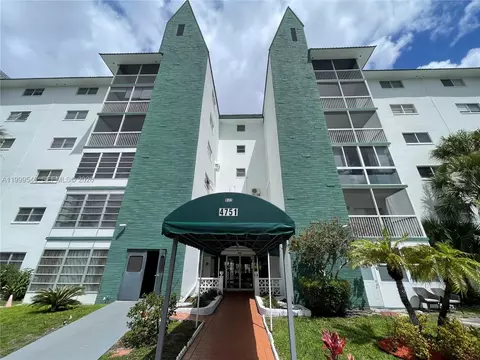 4751 NW 21st St #611, Lauderhill, FL 33313