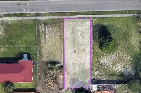 170 SW 4th St, Deerfield Beach, FL 33441