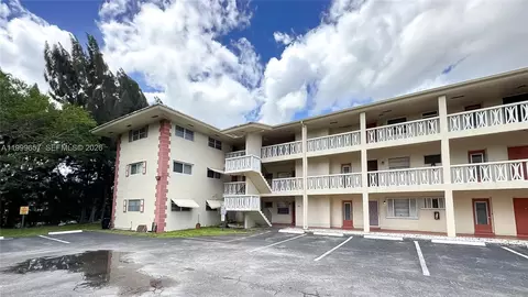 4770 NW 10th Ct #106, Plantation, FL 33313