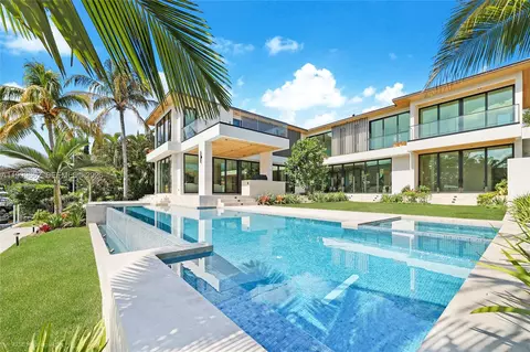 770 Lake Rd, Miami, FL 33137