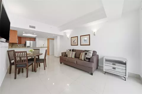 2951 S Bayshore Dr #1111, Miami, FL 33133