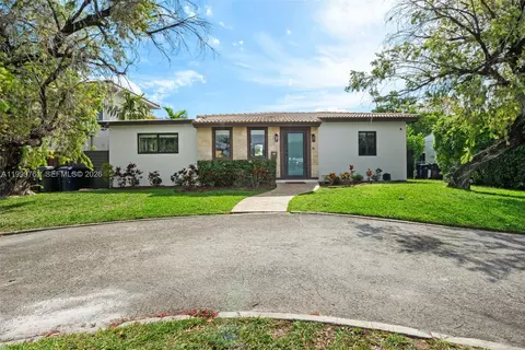 281 Pocatella St, Miami Springs, FL 33166
