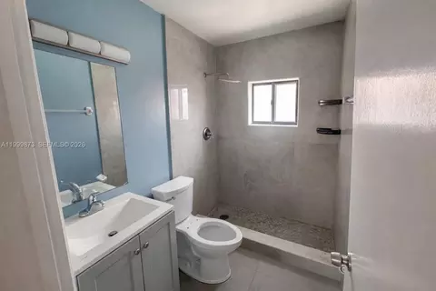 Bath - 7952 W 29th Way #202, Hialeah, FL 33018 photo 1 of 3
