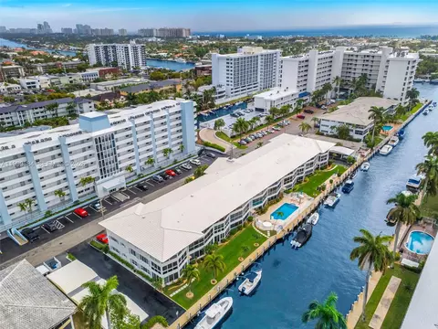 3050 NE 48th St #208, Fort Lauderdale, FL 33308