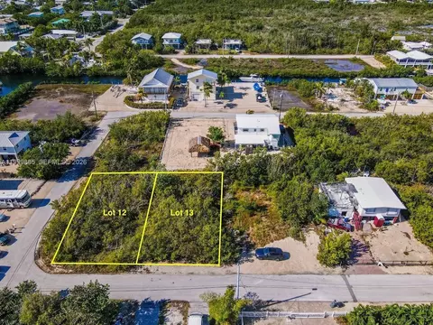 12 Trin Ln, Little Torch Key, FL 33042