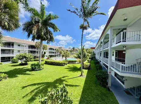 581 Blue Heron Dr #221-B, Hallandale Beach, FL 33009
