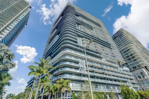 121 NE 34th St #814, Miami, FL 33137