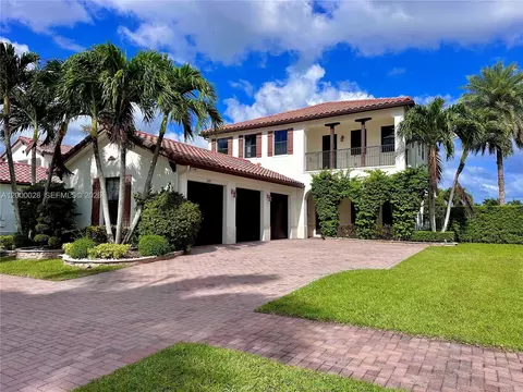 2685 NW 83rd Way, Hollywood, FL 33024
