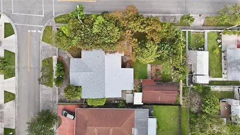 View/Area - 490 E 45th St, Hialeah, FL 33013 photo 13 of 13