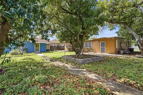 Exterior - 490 E 45th St, Hialeah, FL 33013 photo 7 of 11