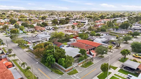 View/Area - 490 E 45th St, Hialeah, FL 33013 photo 6 of 13