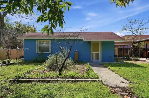 Exterior - 490 E 45th St, Hialeah, FL 33013 photo 5 of 11
