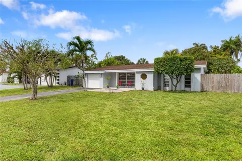 3012 Canal Rd, Miramar, FL 33025