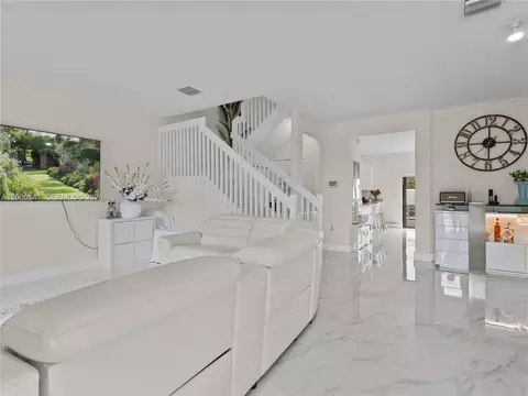 3347 W 106th Ter, Hialeah, FL 33018