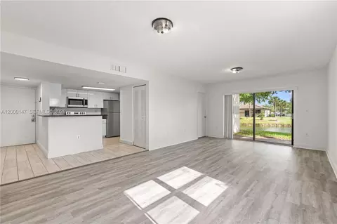 9821 Nob Hill Ct #9821, Sunrise, FL 33351