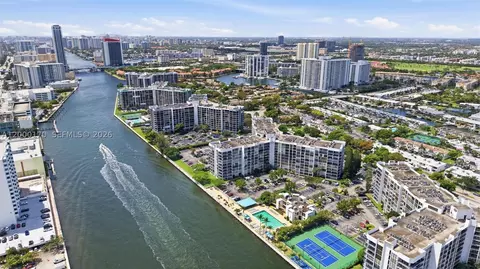 800 Parkview Dr #506, Hallandale Beach, FL 33009