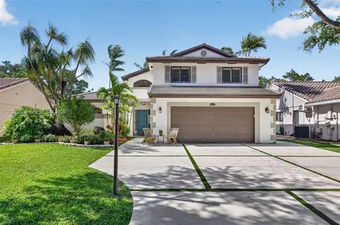 15620 Gauntlet Hall Mnr, Davie, FL 33331