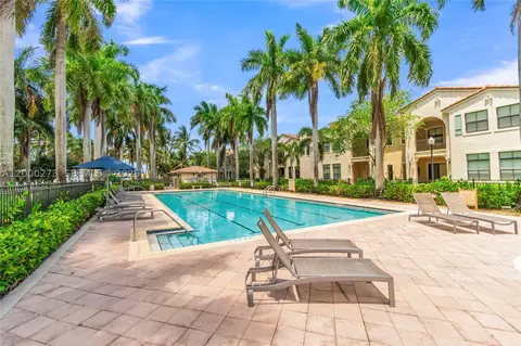 3020 NW 125th Ave #415, Sunrise, FL 33323
