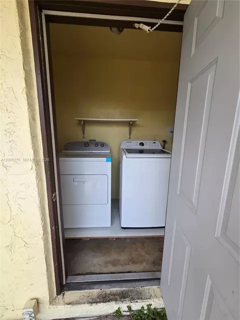 Other - 932 W 80th Pl, Hialeah, FL 33014 photo 8 of 9