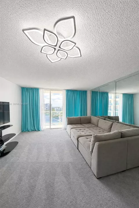 3800 S Ocean Dr #1623, Hollywood, FL 33019