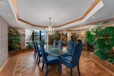 5500 Collins Ave #304, Miami Beach, FL 33140
