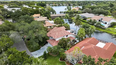 11620 S Budd Dr, Hollywood, FL 33026