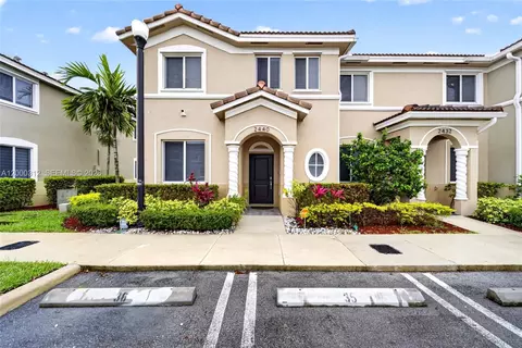 2440 SE 10th Ct, Homestead, FL 33035