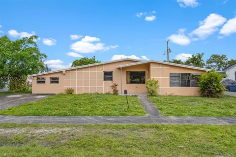 1321 NW 176th Ter, Miami Gardens, FL 33169