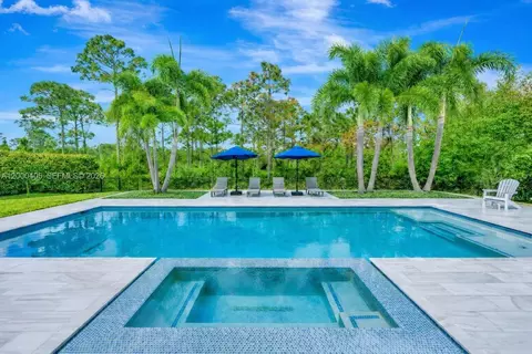 8150 SE Grassy Hollow Trl, Jupiter, FL 33458