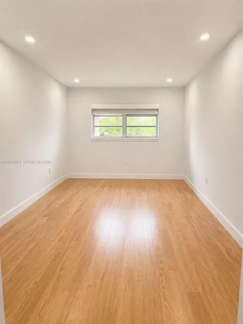 12105 NE 11th Pl #306, North Miami, FL 33161