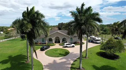 4810 SW 198th Ter, Southwest Ranches, FL 33332