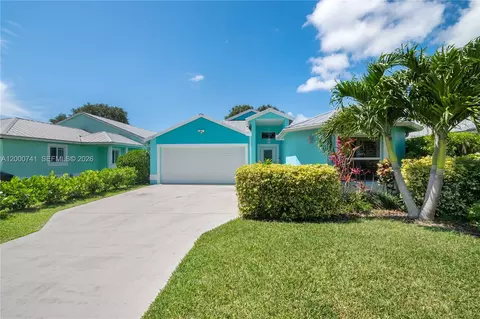 104 Old Jupiter Beach Rd, Jupiter, FL 33477