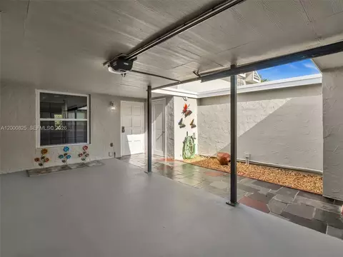 Exterior - 19174 Bobolink Dr, Hialeah, FL 33015 photo 10 of 10