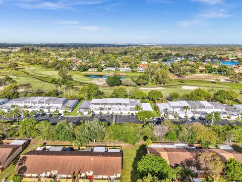 View/Area - 19174 Bobolink Dr, Hialeah, FL 33015 photo 4 of 7