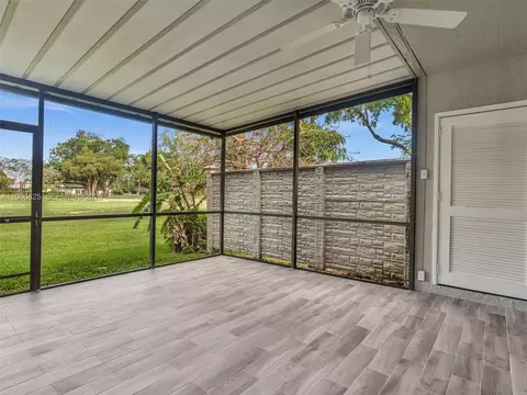 Exterior - 19174 Bobolink Dr, Hialeah, FL 33015 photo 5 of 10