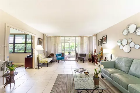 4221 W Palm Aire Dr #203, Pompano Beach, FL 33069