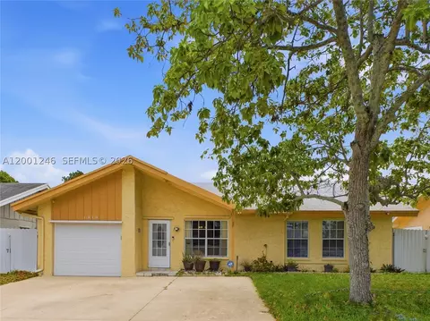 1319 SW 74th Ave, North Lauderdale, FL 33068