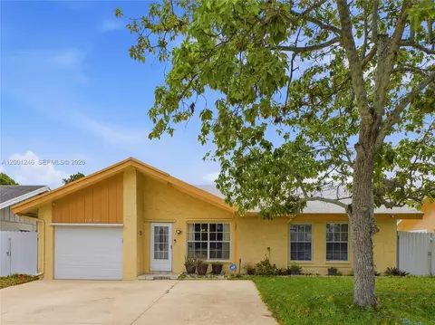 1319 SW 74th Ave, North Lauderdale, FL 33068